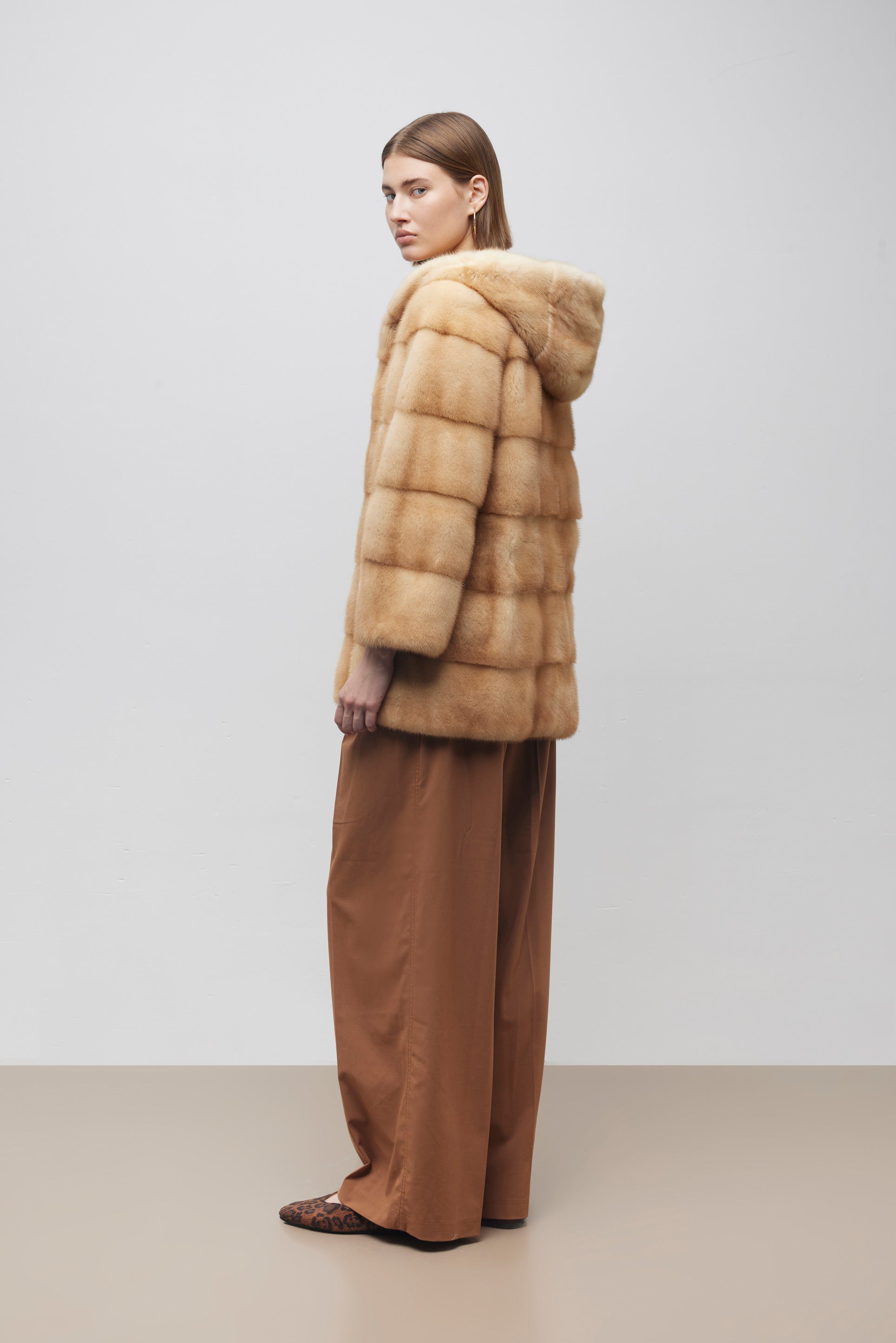 DROP 041 AIMY